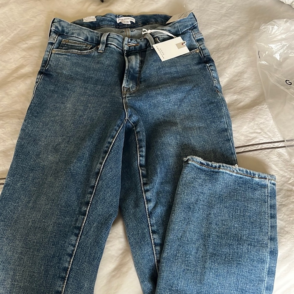 GOOD AMERICAN GOOD LEGS STRAIGHT jeans in INDIGO205 / 6 × 1